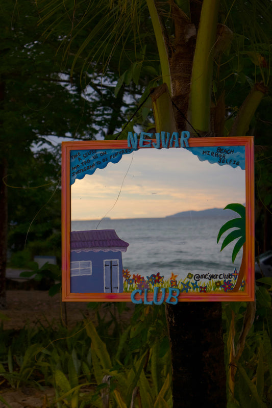 Everything you need to know about our BEACH MIRROR SELFIE