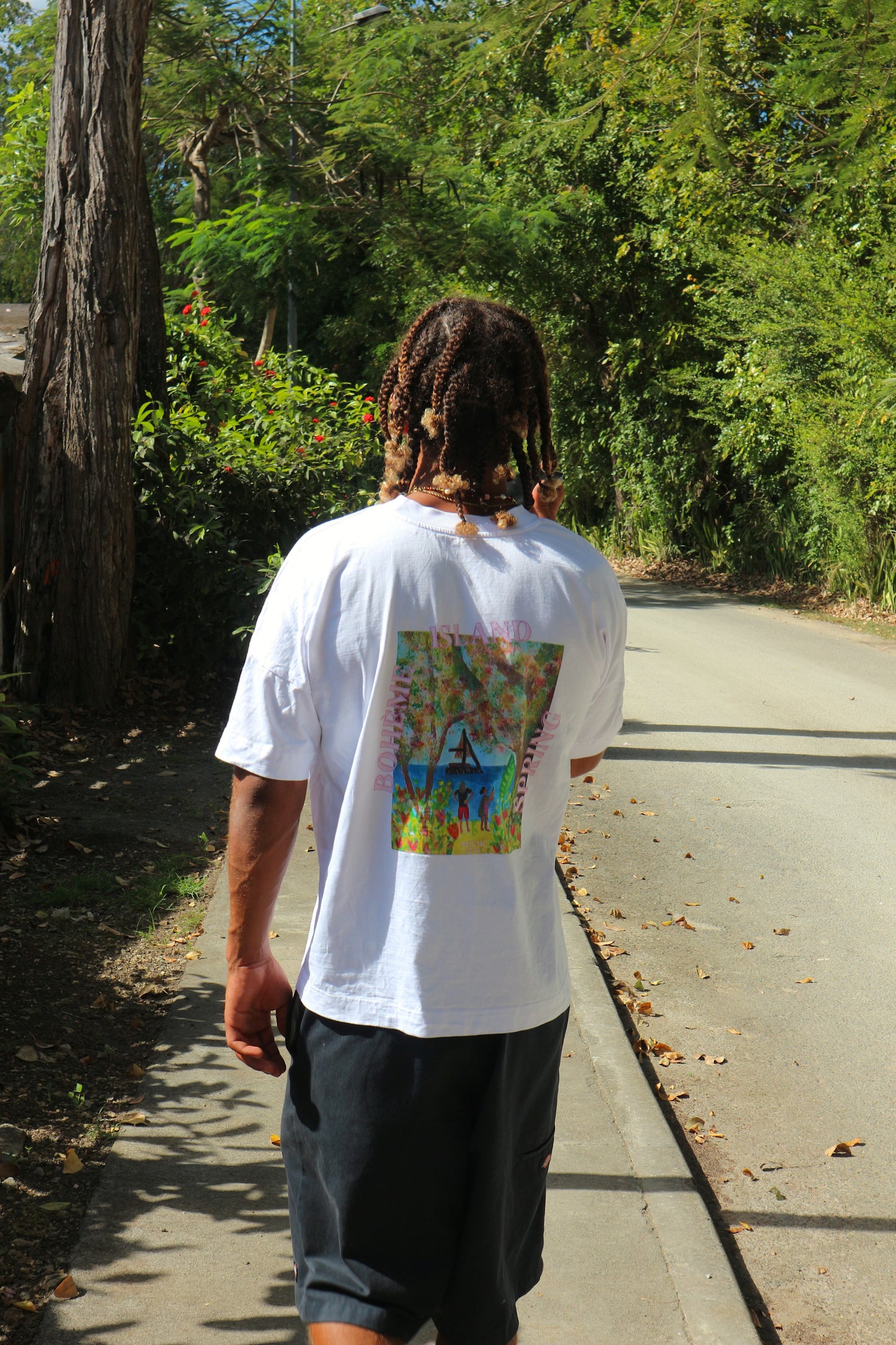 BOHÈME ISLAND - WHITE OVERSIZED UNISEX T-SHIRT