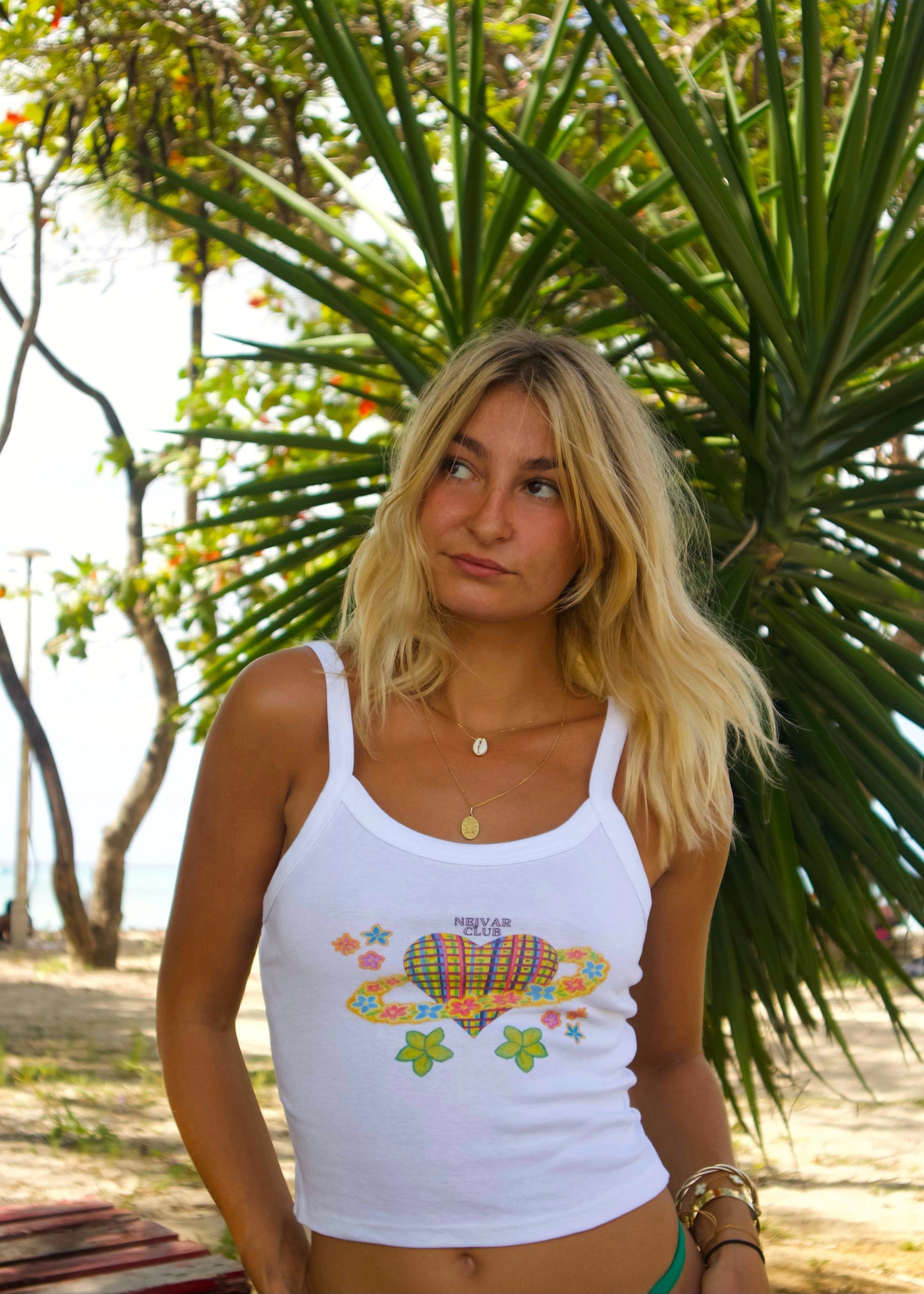 FLOWER HEART - WHITE TANK TOP