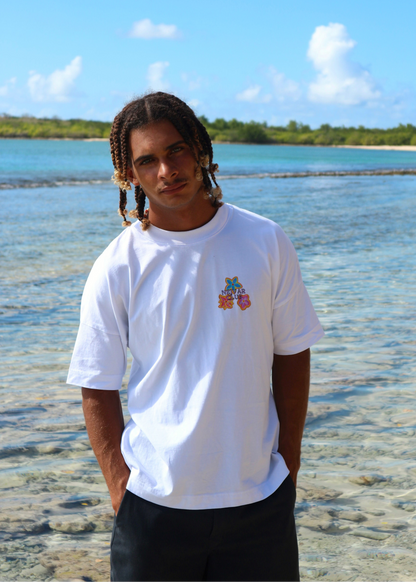 ISLAND HEART - WHITE OVERSIZED UNISEX T-SHIRT